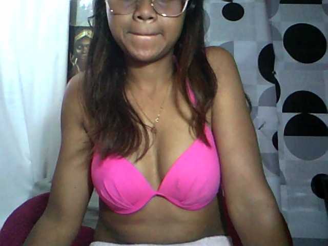HotGirlsX live cam on BongaCams