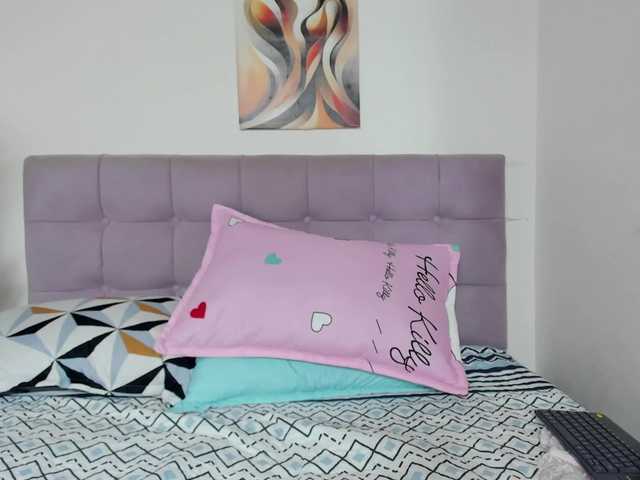 Loana-wish live cam on BongaCams