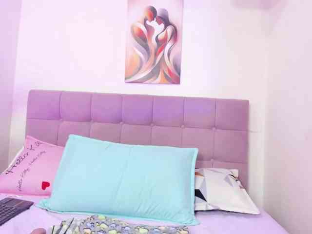 Loana-wish webcam