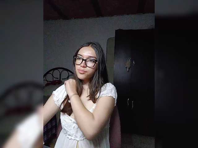 silentgirl live cam on BongaCams