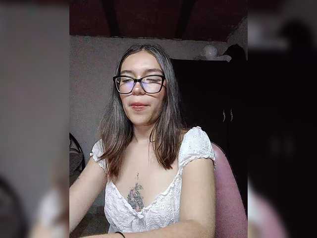 silentgirl live cam on BongaCams