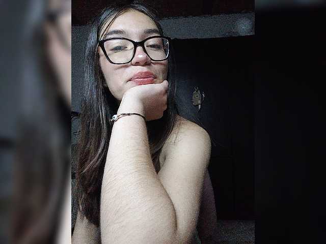 silentgirl live cam on BongaCams