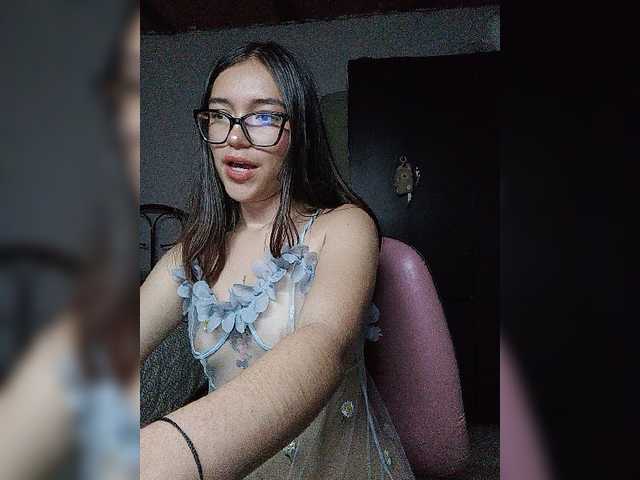 silentgirl live cam on BongaCams