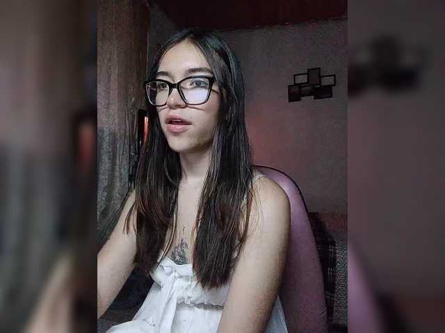 silentgirl live cam on BongaCams