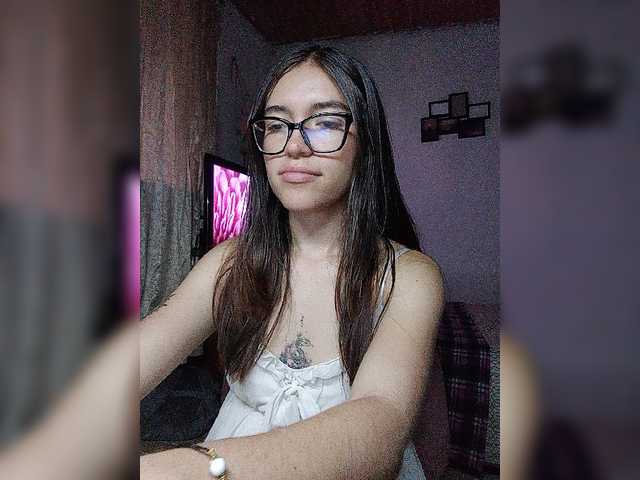 silentgirl live cam on BongaCams