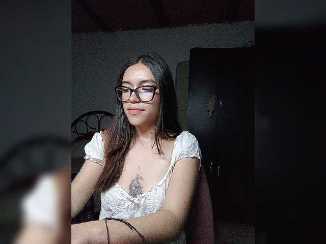 silentgirl live cam on BongaCams