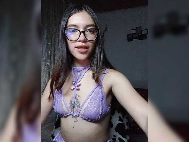 silentgirl live cam on BongaCams