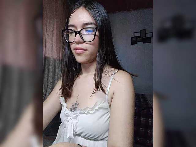 silentgirl live cam on BongaCams