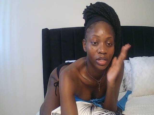 SexxyNaia live cam on BongaCams