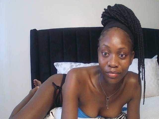 SexxyNaia live cam on BongaCams