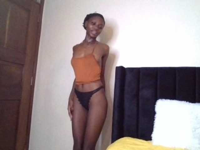 SexxyNaia live cam on BongaCams