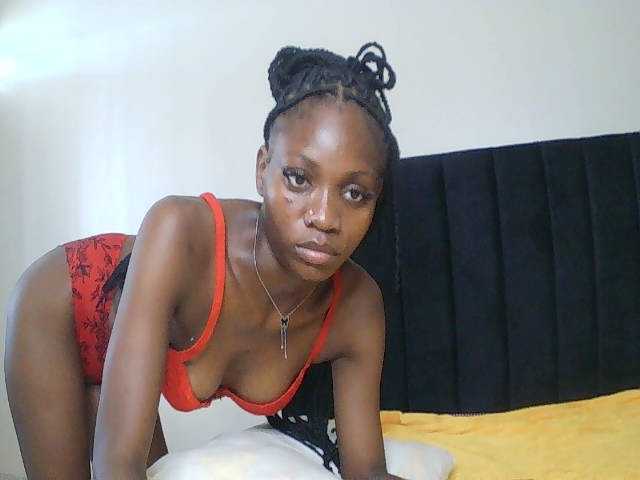 SexxyNaia live cam on BongaCams
