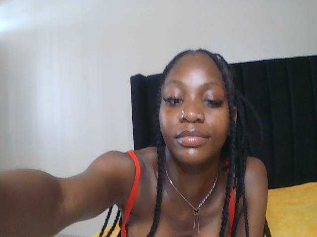 SexxyNaia live cam on BongaCams
