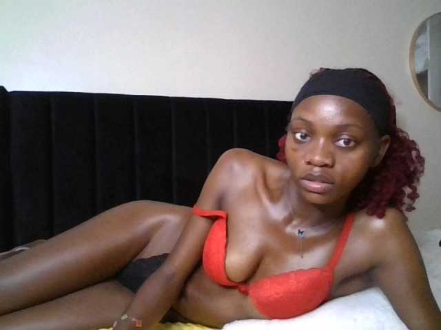SexxyNaia live cam on BongaCams