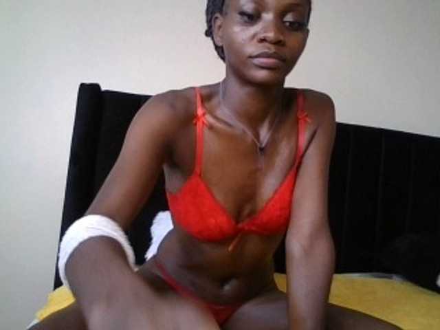 SexxyNaia live cam on BongaCams
