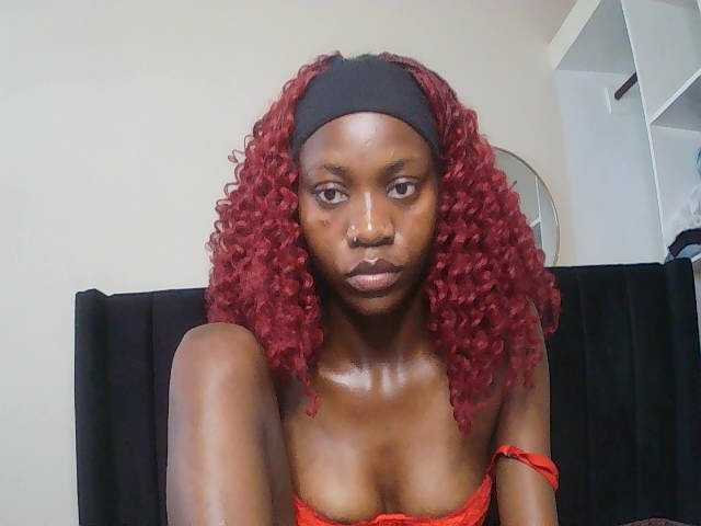 SexxyNaia live cam on BongaCams