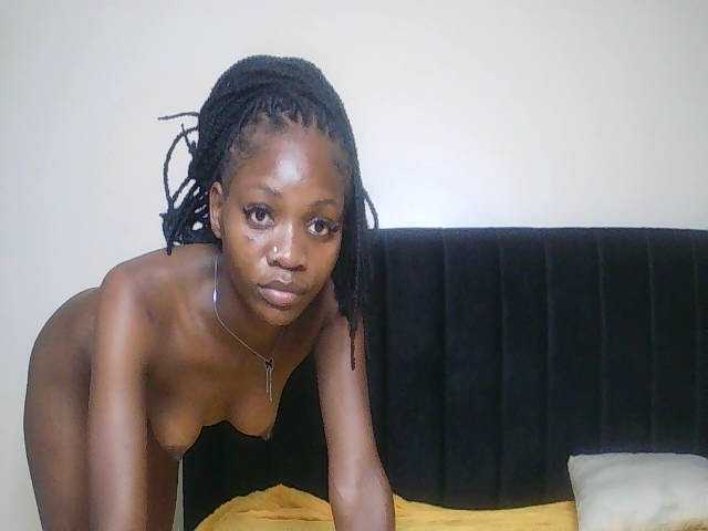 SexxyNaia live cam on BongaCams