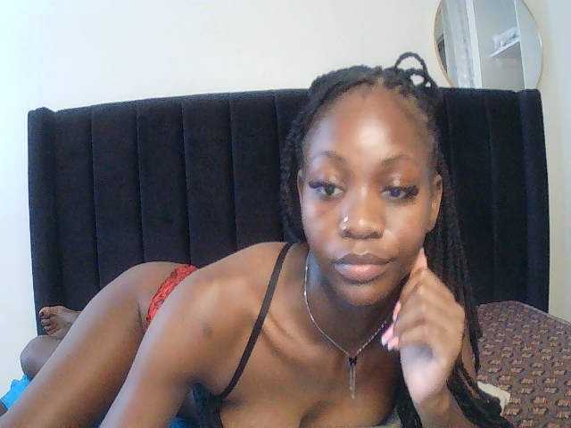 SexxyNaia live cam preview