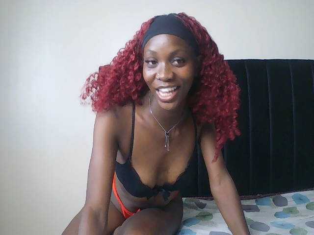 SexxyNaia live cam on BongaCams
