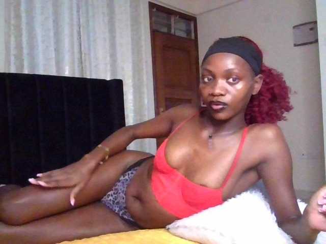 SexxyNaia live cam on BongaCams