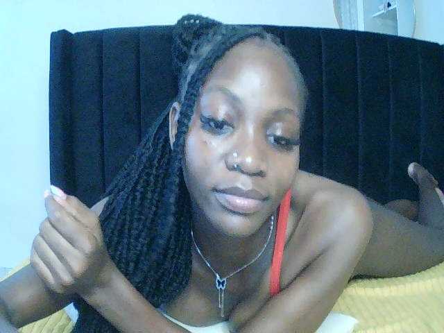 SexxyNaia live cam on BongaCams