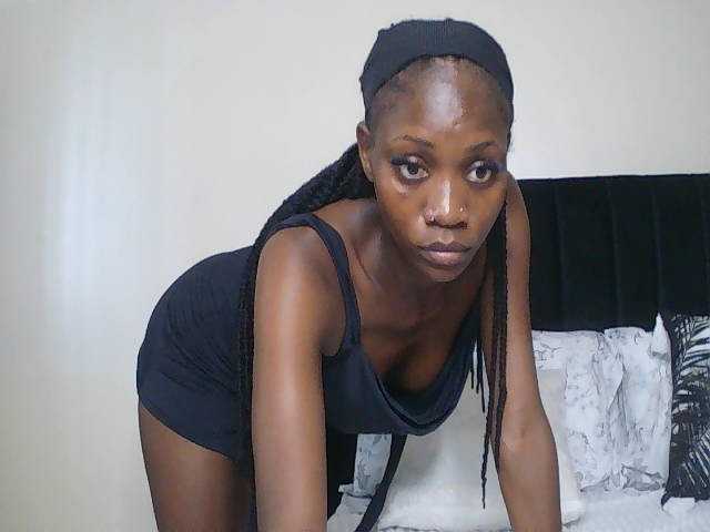 SexxyNaia live cam on BongaCams