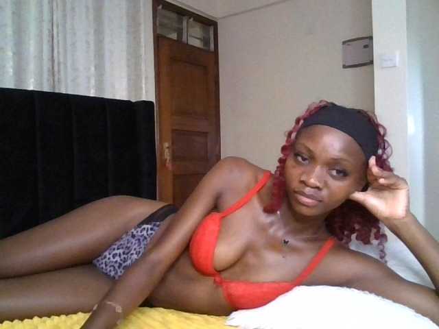 SexxyNaia live cam on BongaCams