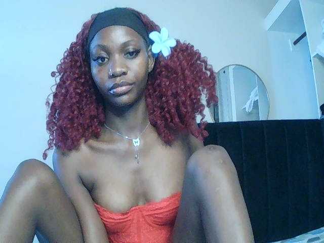 SexxyNaia live cam on BongaCams