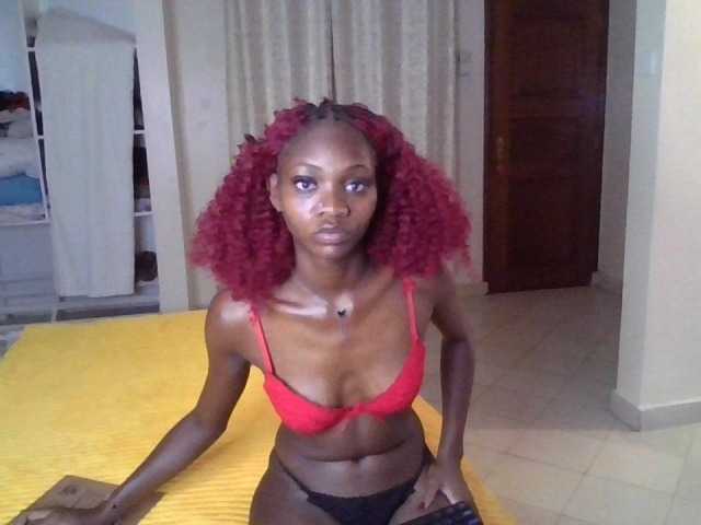 SexxyNaia live cam on BongaCams