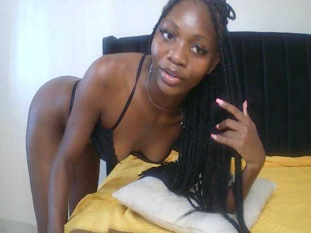 SexxyNaia live cam on BongaCams
