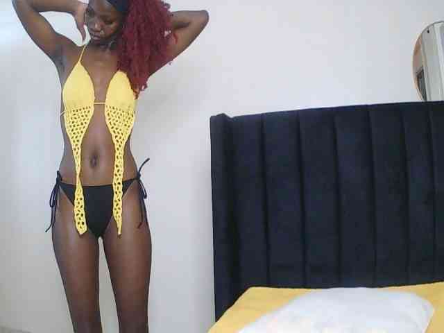 SexxyNaia webcam