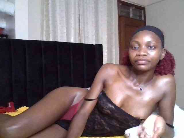 SexxyNaia webcam