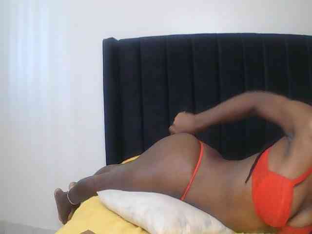 SexxyNaia webcam
