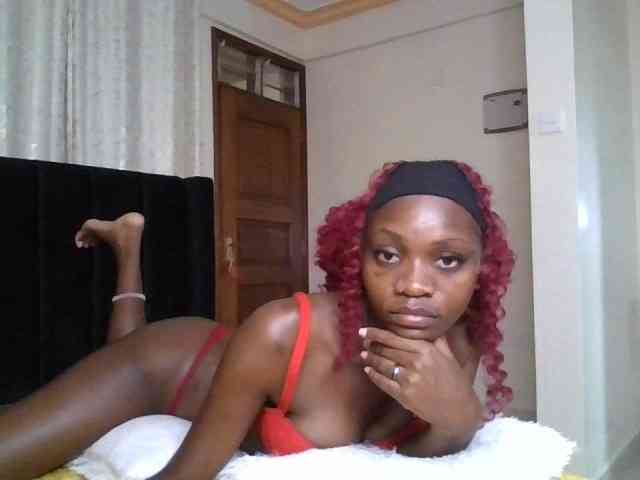 SexxyNaia webcam