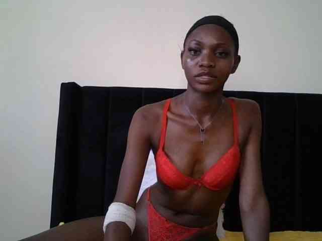 SexxyNaia webcam