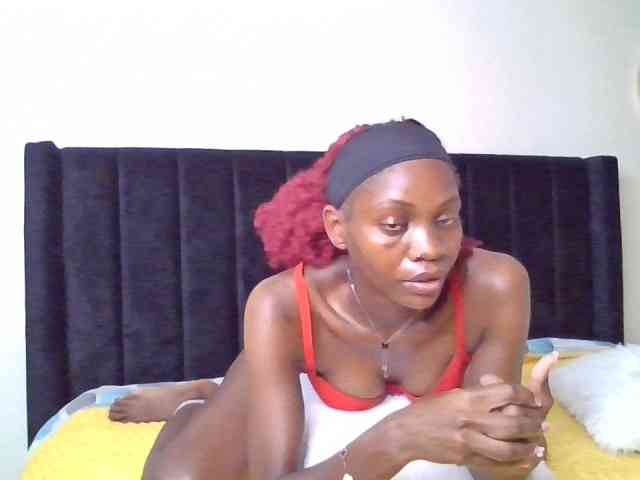 SexxyNaia webcam