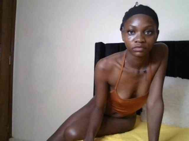 SexxyNaia webcam