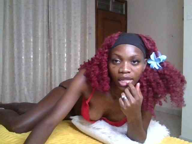 SexxyNaia webcam