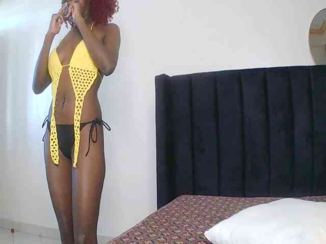 SexxyNaia webcam