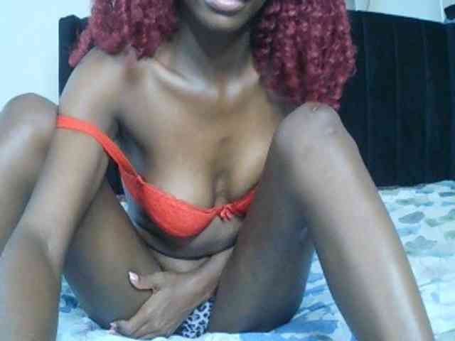 SexxyNaia webcam
