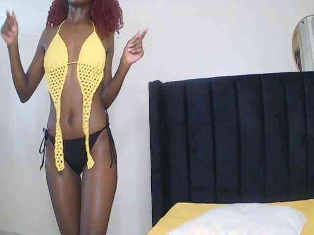 SexxyNaia webcam
