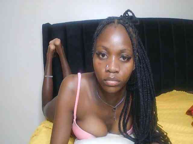 SexxyNaia webcam