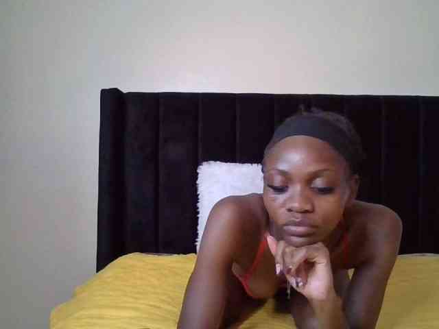 SexxyNaia webcam