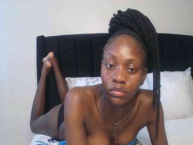 SexxyNaia webcam