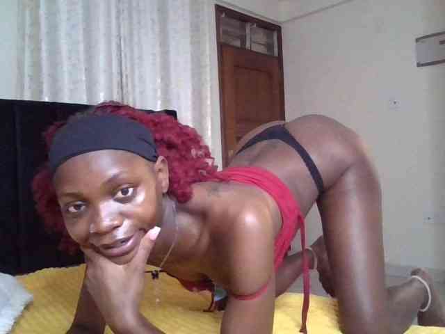 SexxyNaia webcam