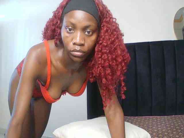 SexxyNaia webcam
