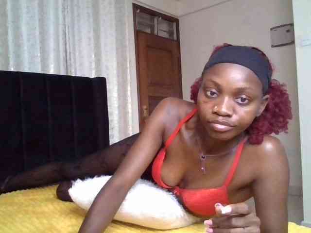 SexxyNaia webcam