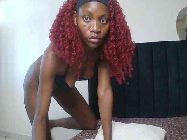 SexxyNaia webcam