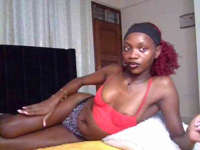 SexxyNaia webcam