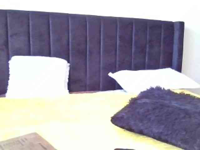 SexxyNaia webcam